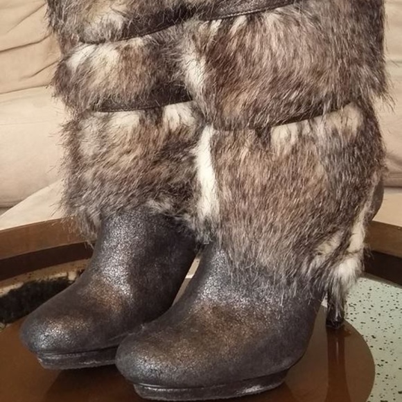 Boots - Picture 1 of 7